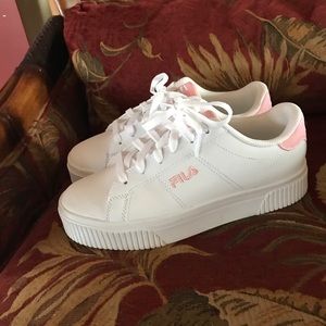 Pink/white panache glitter FILA sneakers!💓